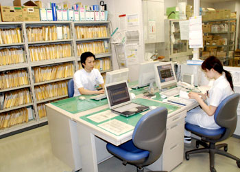 医薬品情報管理室